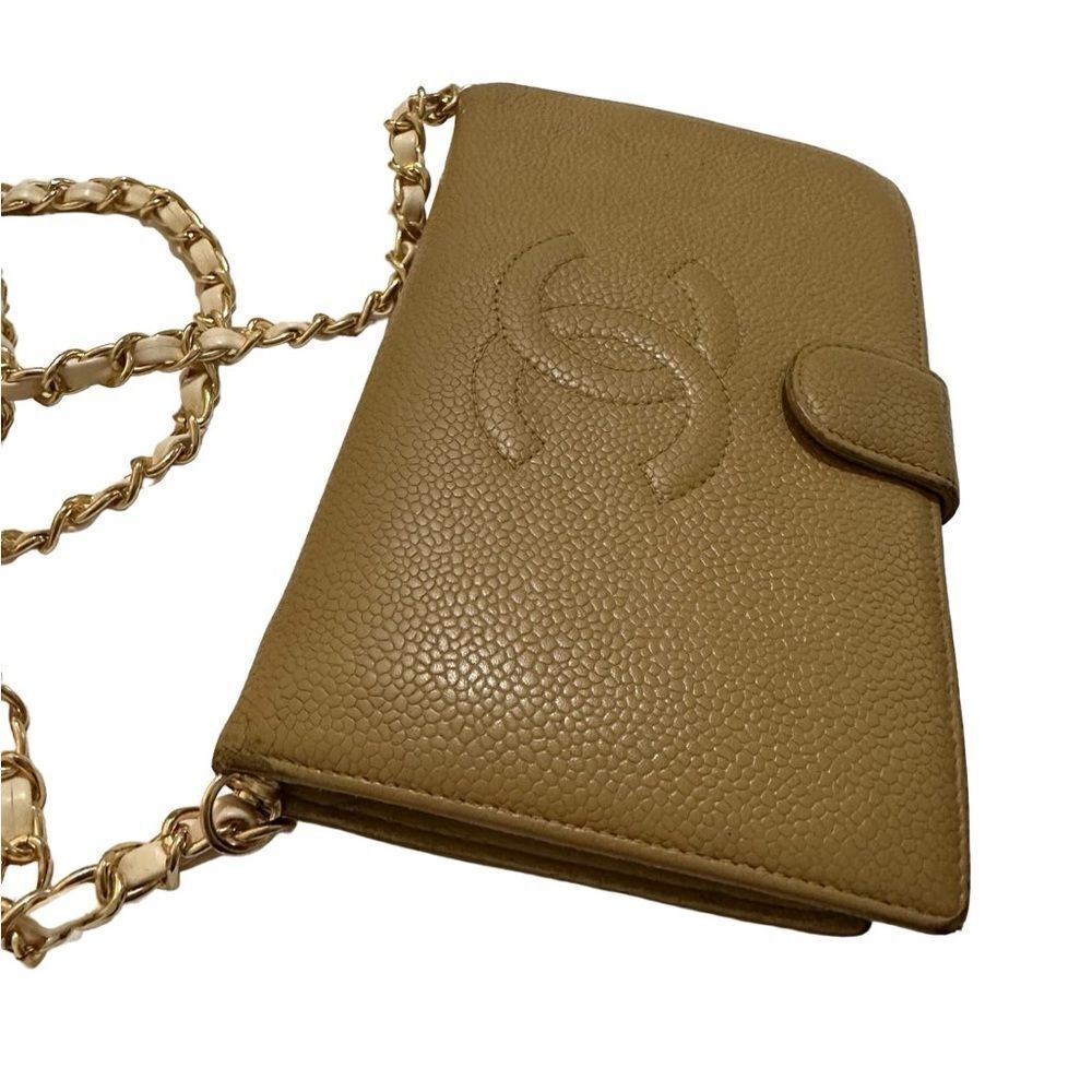 CHANEL Beige Leather CC Snap Clutch - Picture 14 of 15
